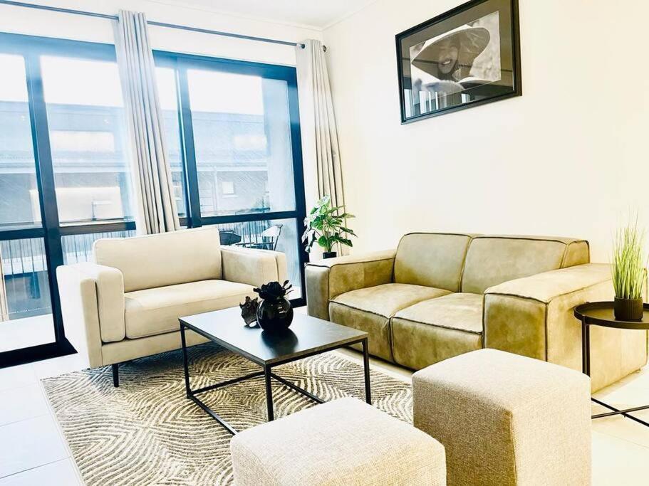 Hyde Park Sandton Luxury 2br Floor Appartement *