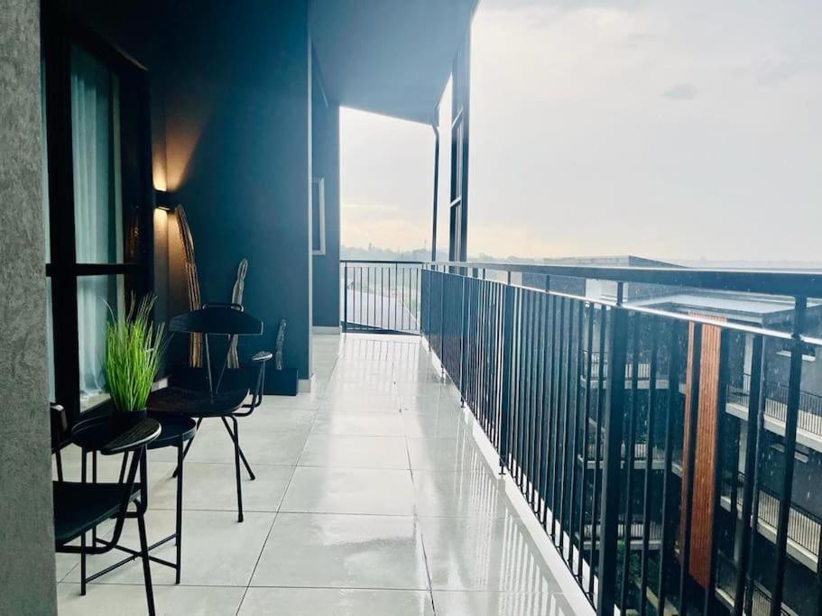 Hyde Park Sandton Luxury 2br Floor Appartement *